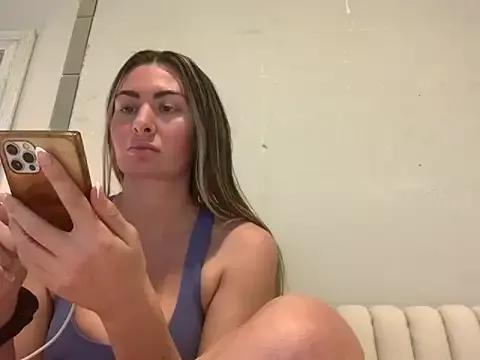 Alyssa_rhoades on StripChat
