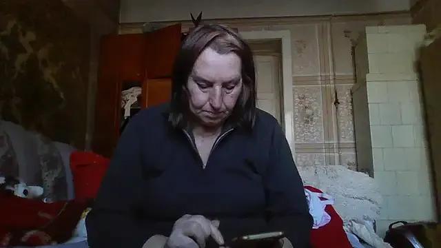 AnnaLive570 on StripChat