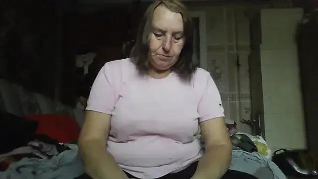 AnnaLive570 on StripChat