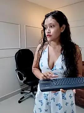 ArielBlossom___ on StripChat