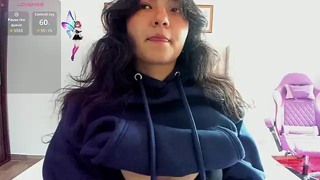 Asaray_T on StripChat