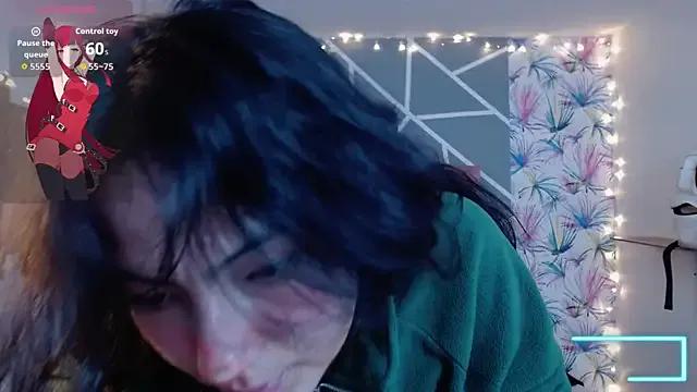 Asaray_T on StripChat