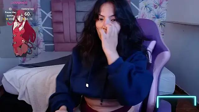 Asaray_T on StripChat