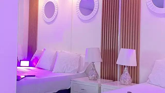 AshleyGinger_ on StripChat