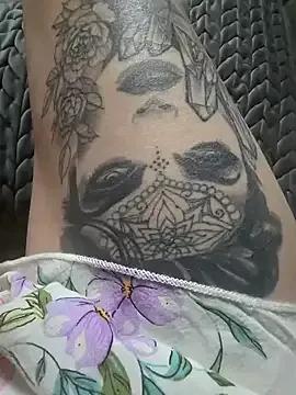 Astoria_Moon on StripChat