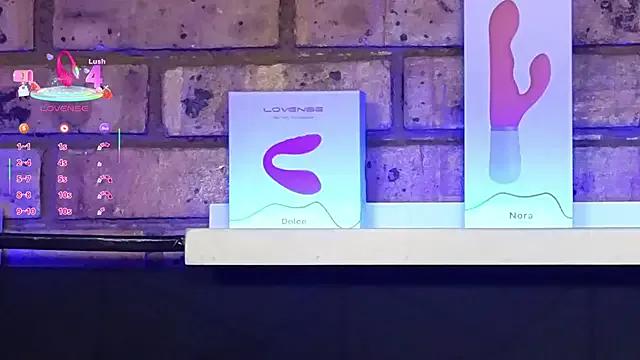 Astoria_Moon on StripChat