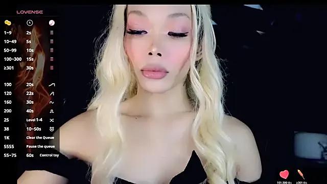 Athena_desire on StripChat