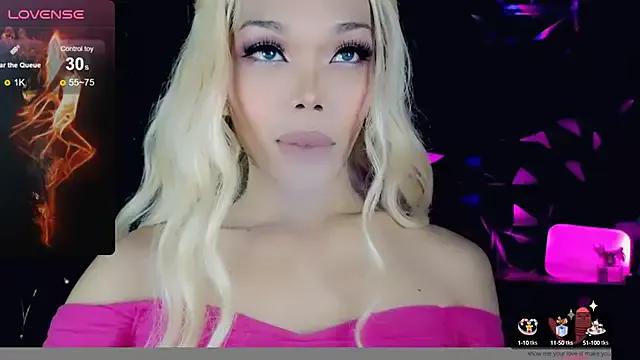 Athena_desire on StripChat