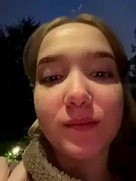 bambi_lu on StripChat