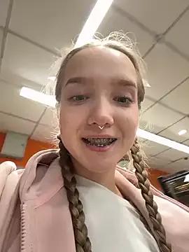 bambi_lu on StripChat