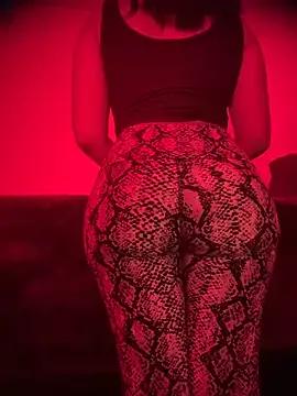 bhadglitz on StripChat