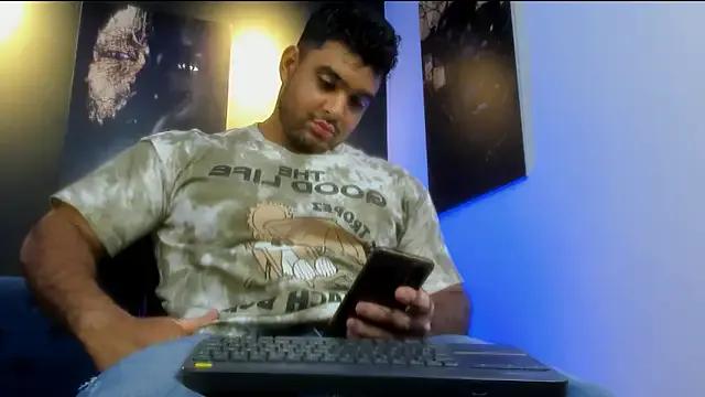 Big_furry_bear13 on StripChat