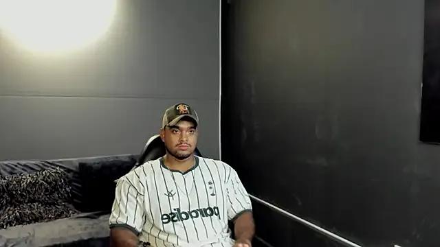 Big_furry_bear13 on StripChat