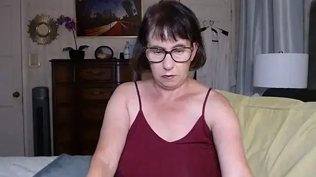 BigbustedBrenda on StripChat