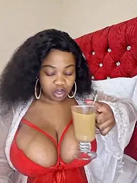 BoobQueenxx on StripChat