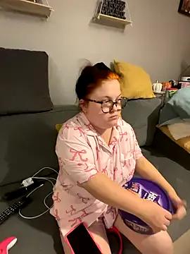 BrattyPrincess-x on StripChat