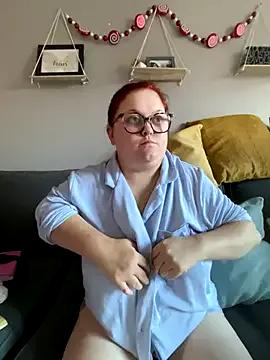 BrattyPrincess-x on StripChat