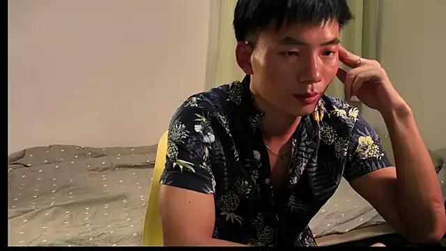 BronzeThickLiam on StripChat