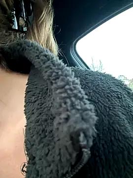 BunnyDiamond1 on StripChat