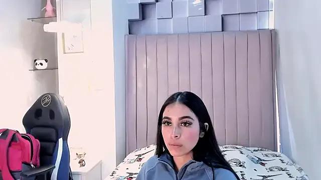 CandySays on StripChat