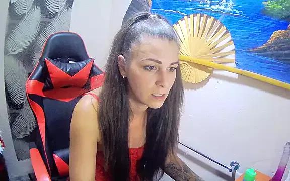 Catbaby32 on StripChat