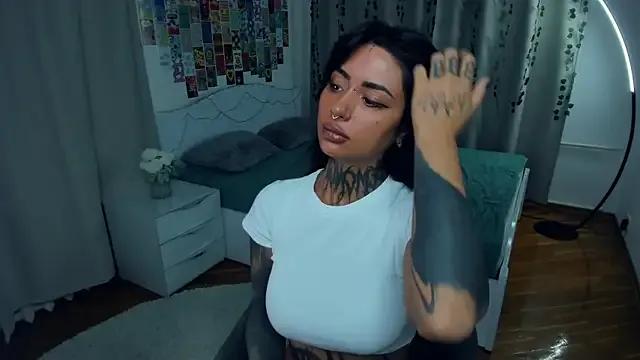 CharimgSabrina on StripChat