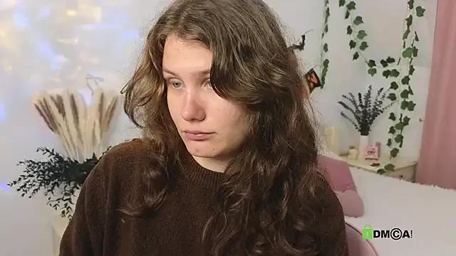 Charlotte_wow on StripChat