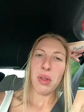 CheekyChelseaX on StripChat