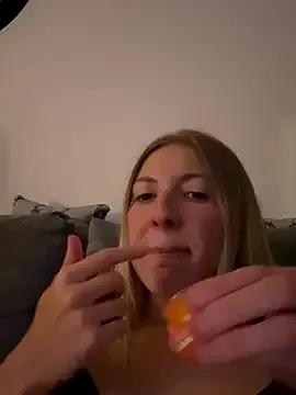 CheekyChelseaX on StripChat