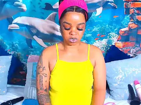 Cherrybootyjoy on StripChat