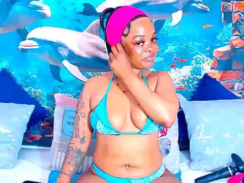 Cherrybootyjoy on StripChat