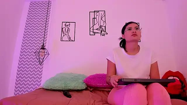 cloehonney on StripChat