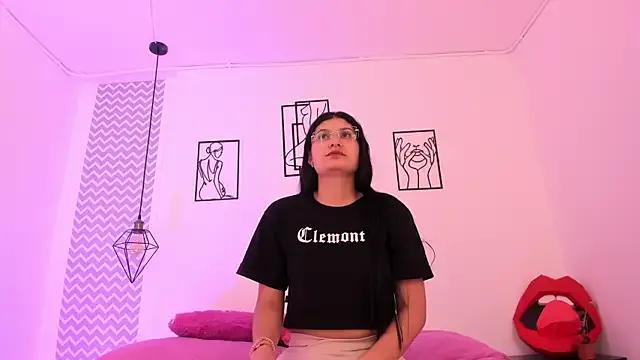 cloehonney on StripChat