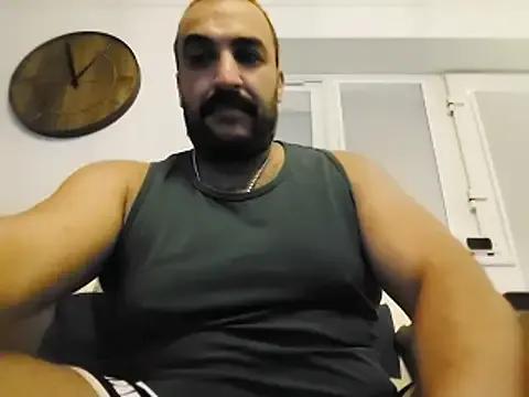CloudyMuscleBeefy on StripChat