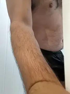 CloudyMuscleBeefy on StripChat