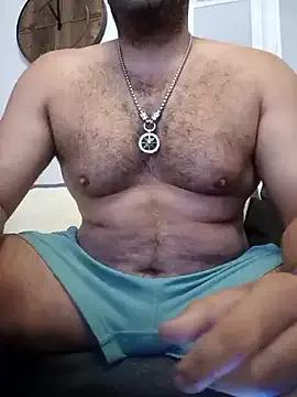 CloudyMuscleBeefy on StripChat
