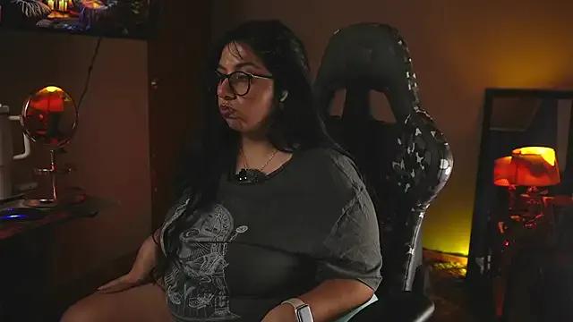 coraline_latin on StripChat