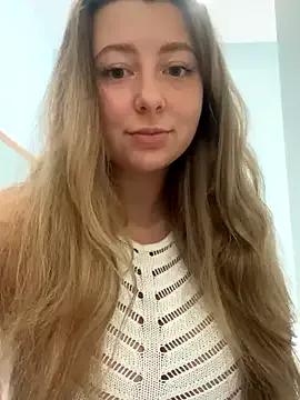 curvyflawless on StripChat