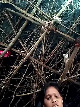 cute_diya_12 on StripChat