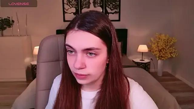 DaniellaLovely on StripChat