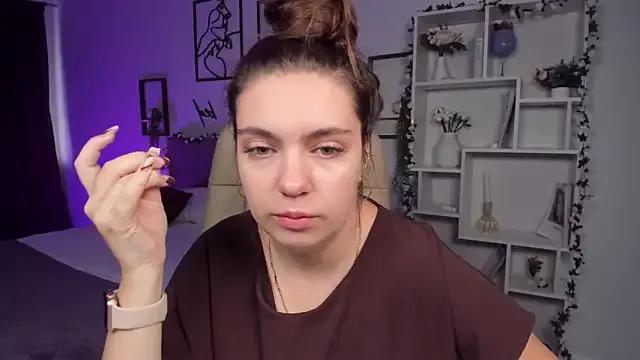 DaniellaLovely on StripChat