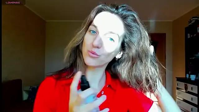 desired_zzoya on StripChat