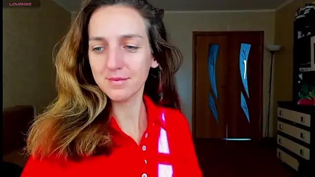 desired_zzoya on StripChat