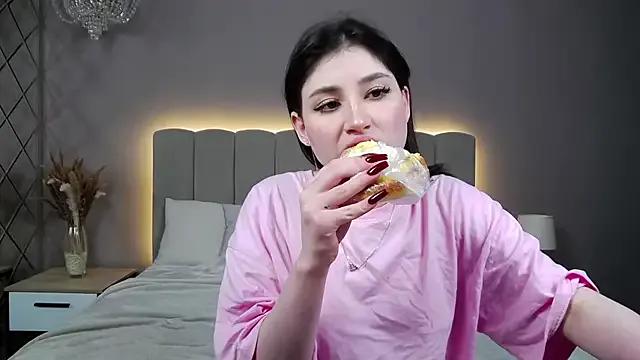 DianaMello on StripChat