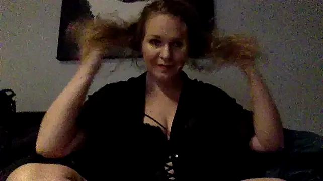 Dinslavnu on StripChat