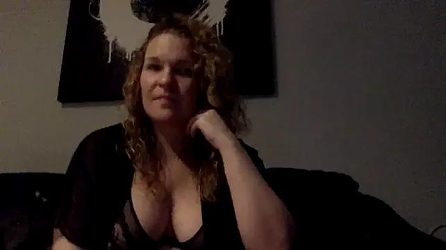 Dinslavnu on StripChat