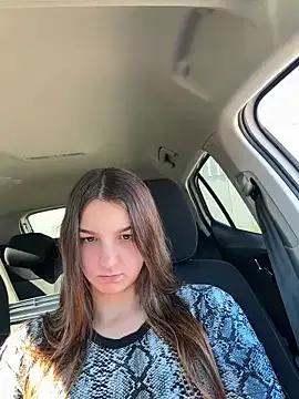 DoriDeluxe66 on StripChat