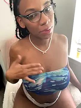 EatSweetMolly on StripChat