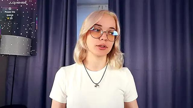 EdaKirkIin on StripChat