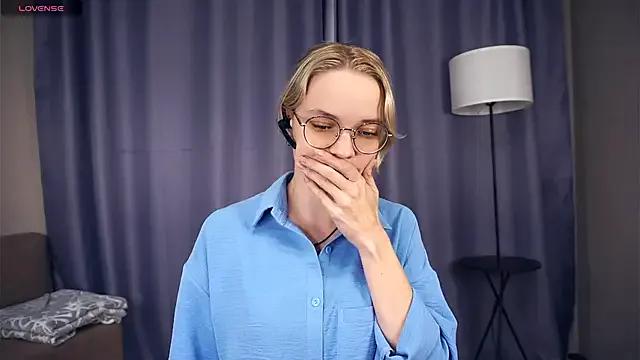 EdaKirkIin on StripChat